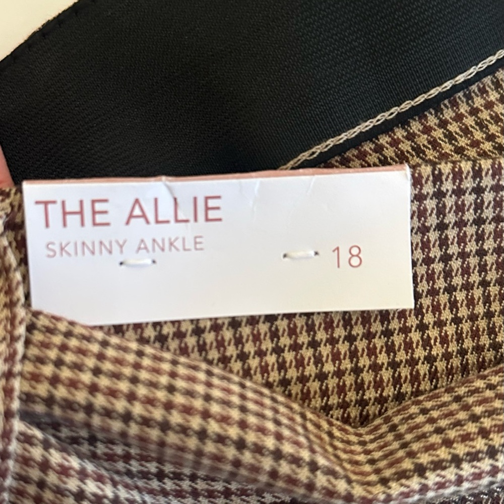✨ Lane Bryant Houndstooth Power Suit | Blazer + Tie-Waist Pants ✨ - Picture 15 of 16